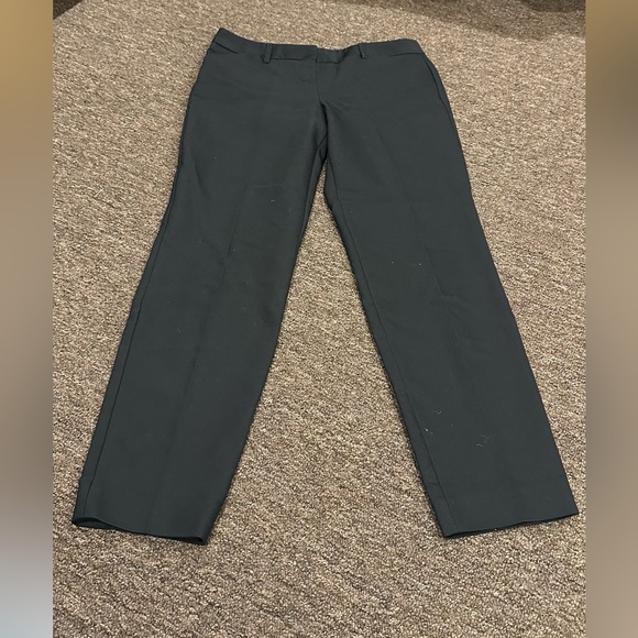 EUC Express editor to our women's black straight leg dress pants bottoms Sz 2R - Picture 1 of 3